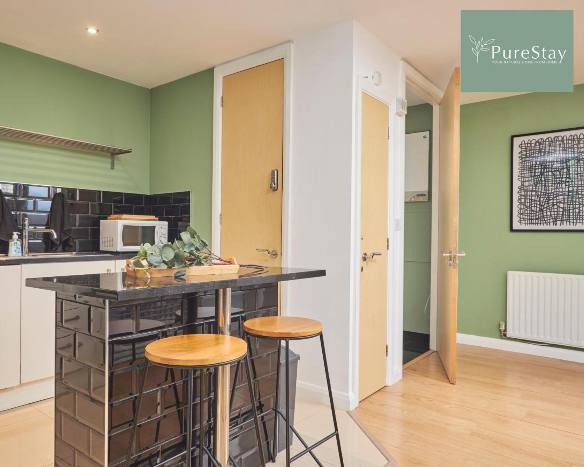 Superb House Manchester Near Etihad With Free Parking Sleeps 8 Esterno foto